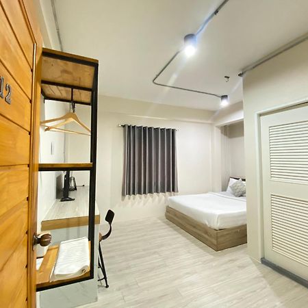סוראט תאני ซับรูมโฮเทล Subroom Hotel מראה חיצוני תמונה