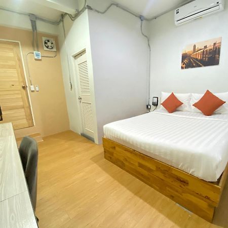 סוראט תאני ซับรูมโฮเทล Subroom Hotel מראה חיצוני תמונה