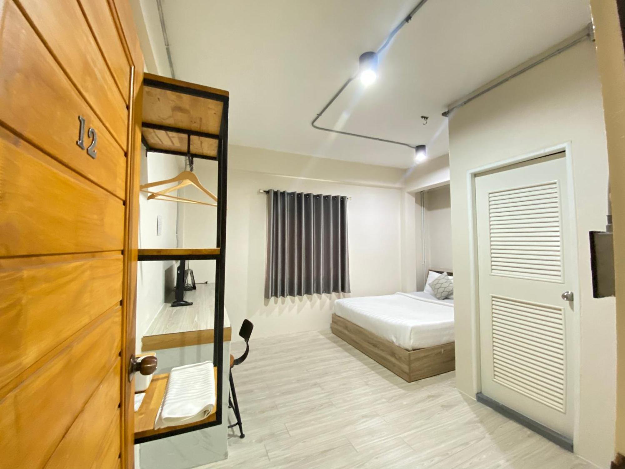 סוראט תאני ซับรูมโฮเทล Subroom Hotel מראה חיצוני תמונה