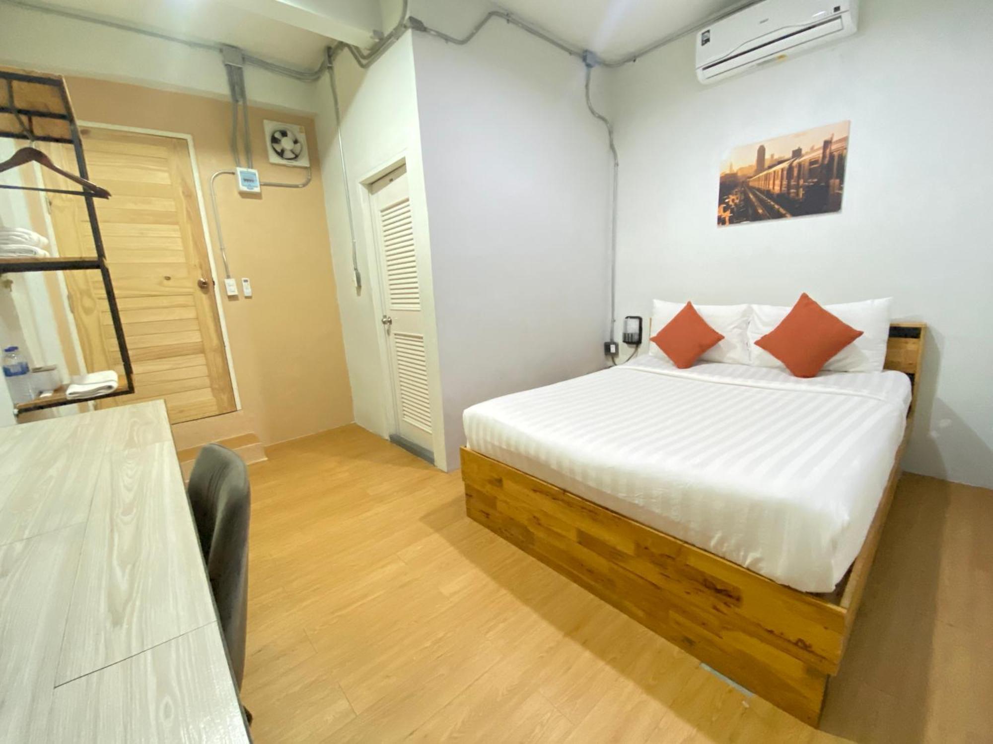 סוראט תאני ซับรูมโฮเทล Subroom Hotel מראה חיצוני תמונה