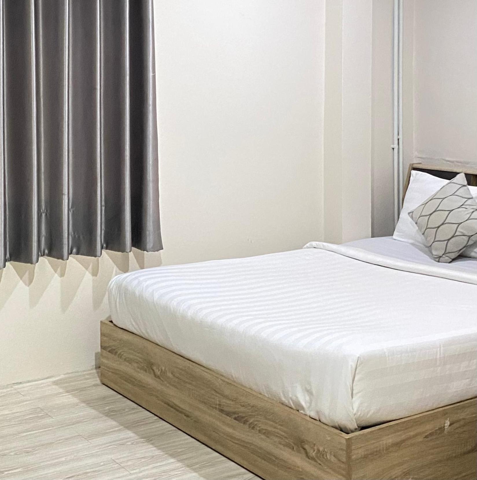 סוראט תאני ซับรูมโฮเทล Subroom Hotel מראה חיצוני תמונה