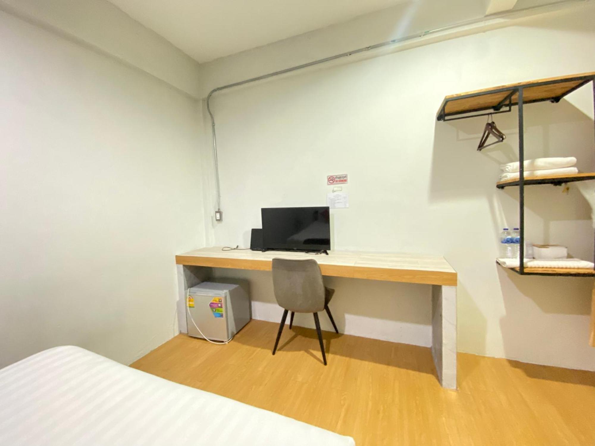 סוראט תאני ซับรูมโฮเทล Subroom Hotel מראה חיצוני תמונה